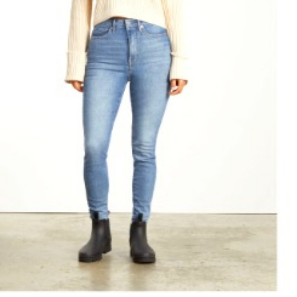 NWT - EVERLANE - The Way-High Skinny Jean (Regular) - Faded Blue Size 27